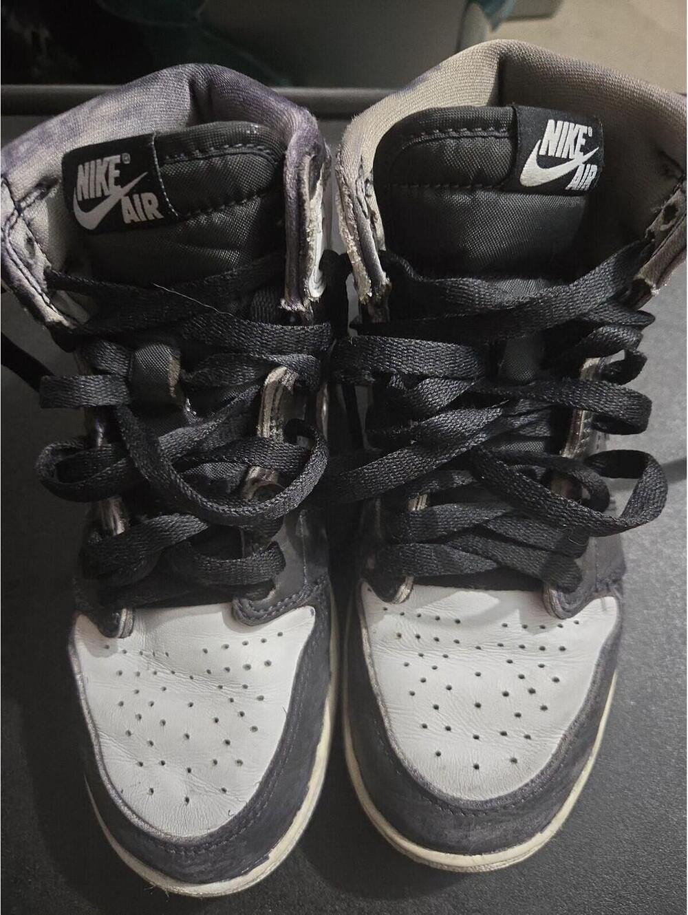 Kids Jordan 1 Retro High OG Black/White Panda Sneakers Size 3.5Y - Picture 4 of 7